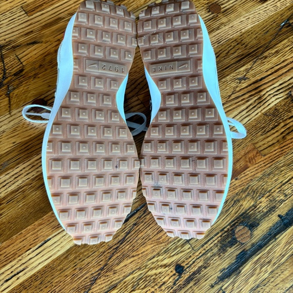 Nike Waffle Debut Athletic Sneaker size 8 - Picture 4 of 4